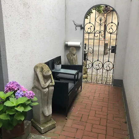 Haus Mit Dachterrasse